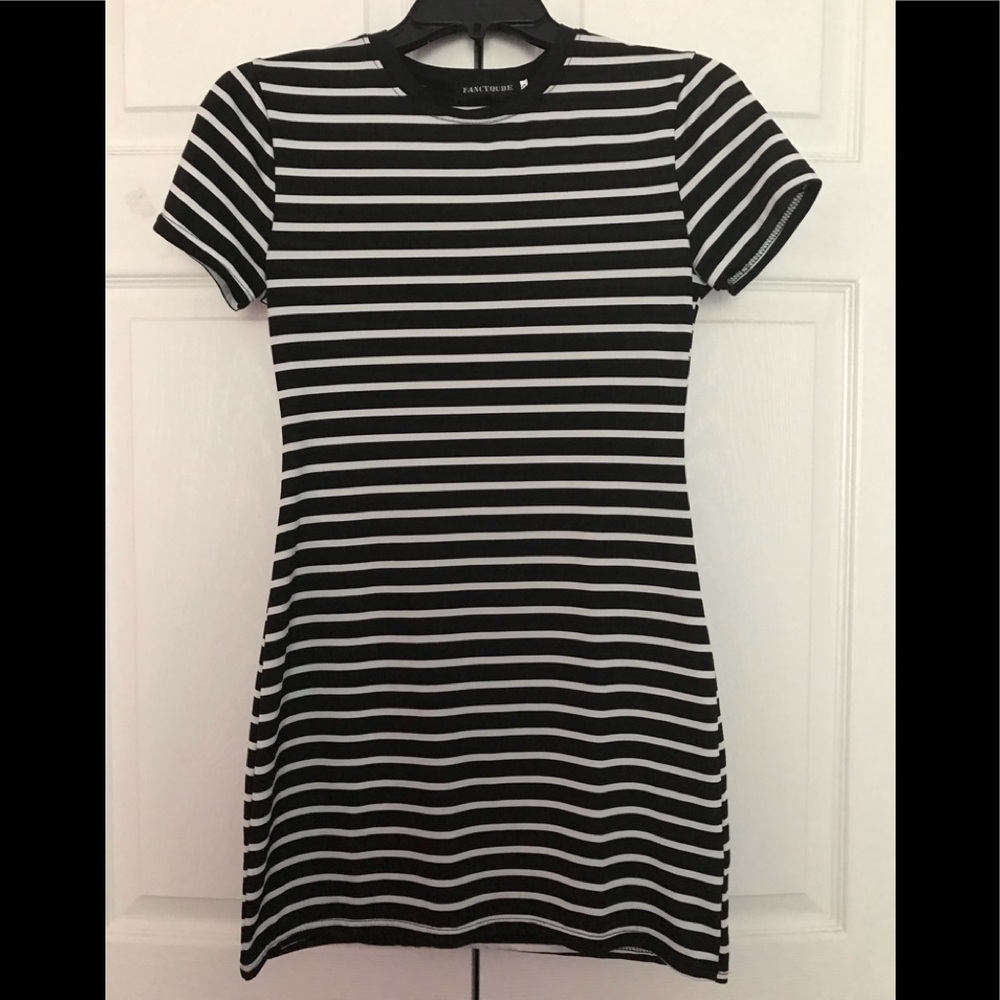 Juniors Dress